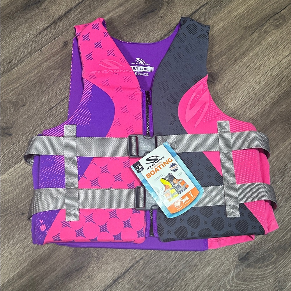 🌊Stearns Pink and Purple Life Vest Size XL. New with Tags